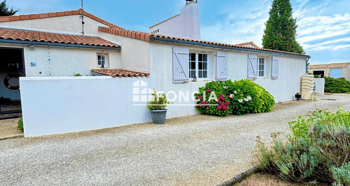 Maison à SALLES-SUR-MER