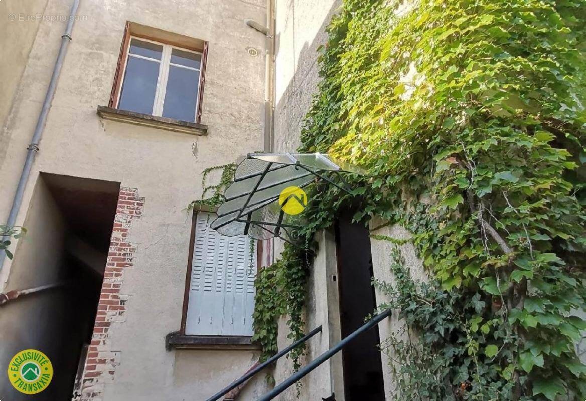 Appartement à NERIS-LES-BAINS