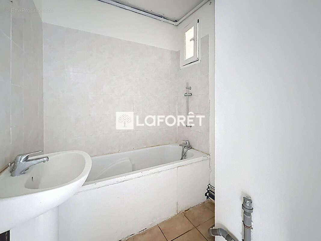 Appartement à SAINT-ETIENNE-DU-ROUVRAY