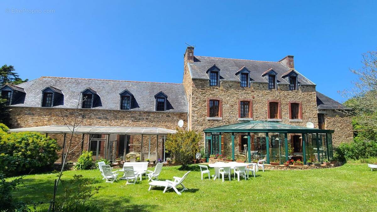 Maison à PLOUGASNOU