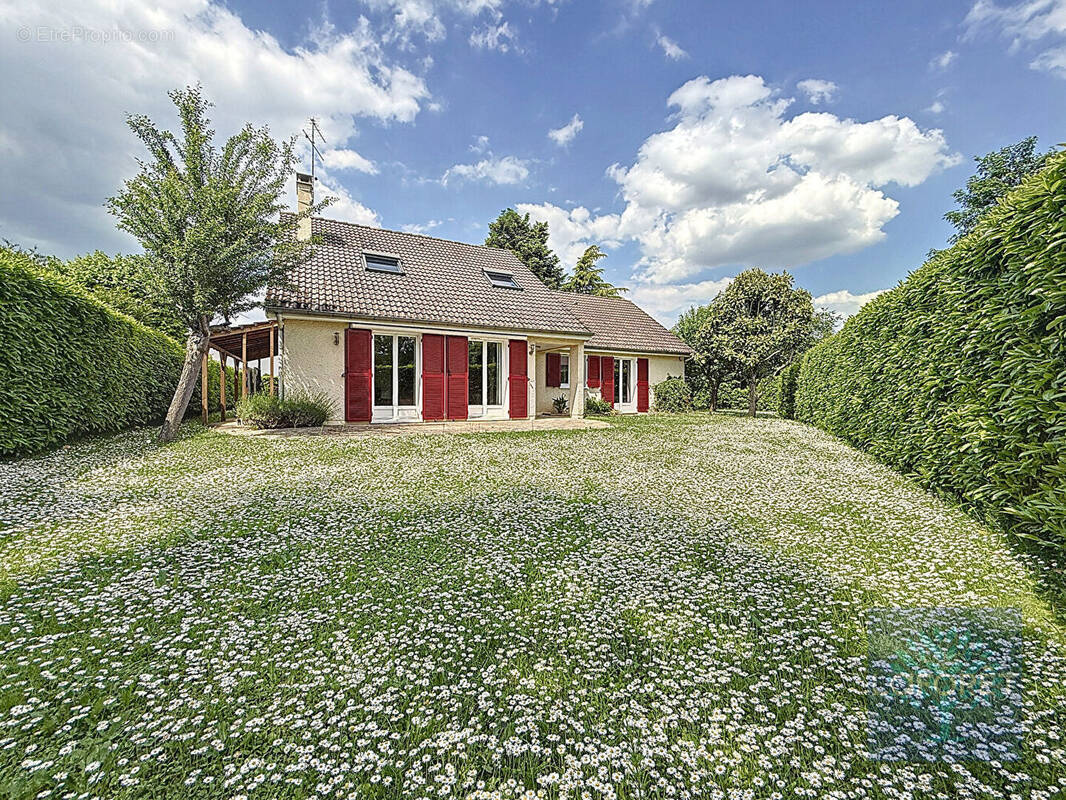 Maison à BALLAINVILLIERS