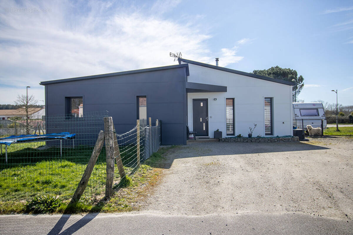 Maison à FALLERON