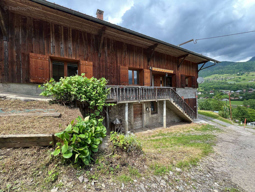 Maison à UGINE