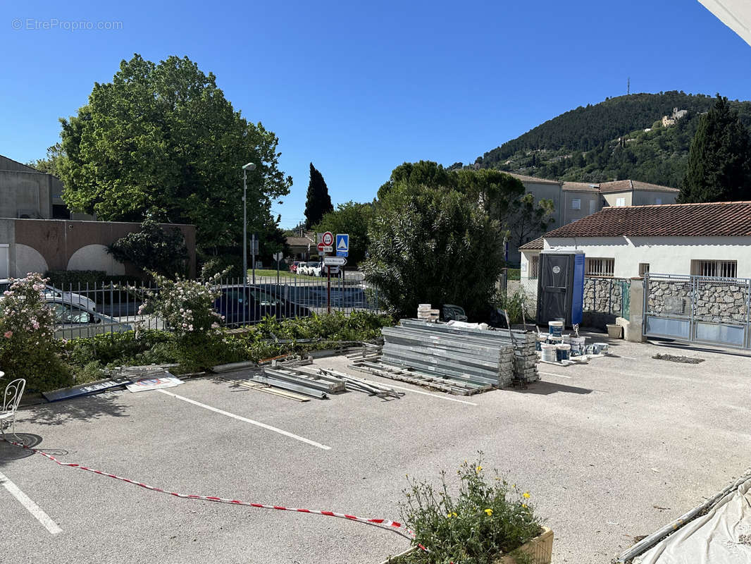 Appartement à SOLLIES-PONT