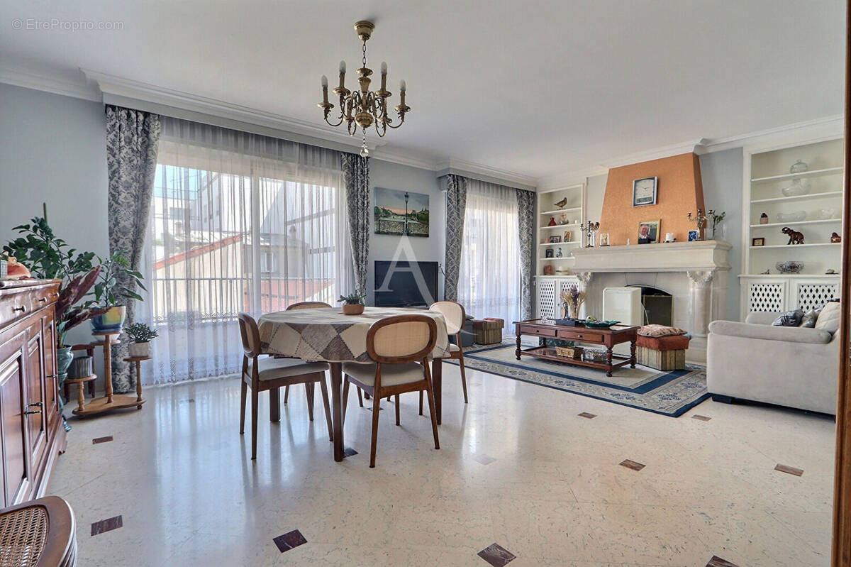 Appartement à AUBERVILLIERS