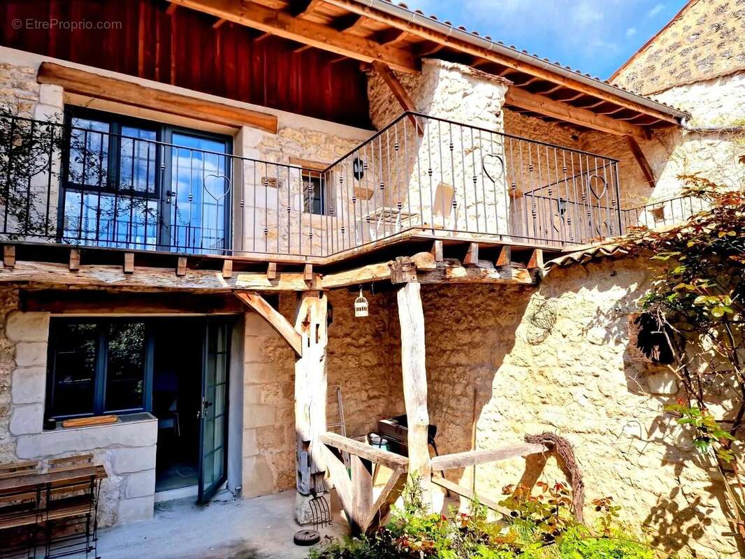 Maison à EYMET