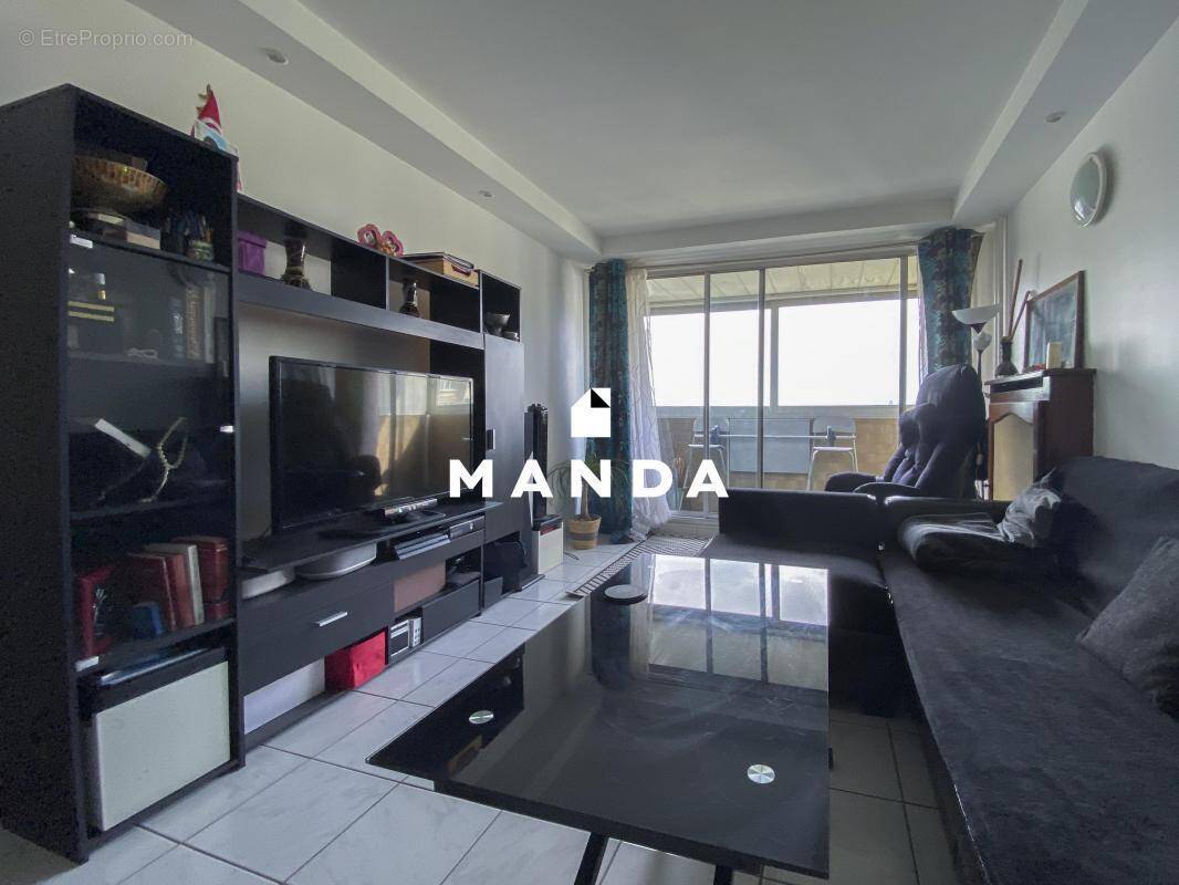 Appartement à COLOMBES