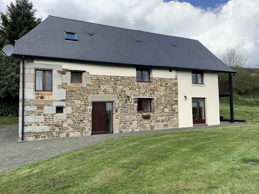 Maison à MONTBRAY