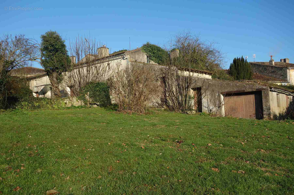 Maison à BLAYE