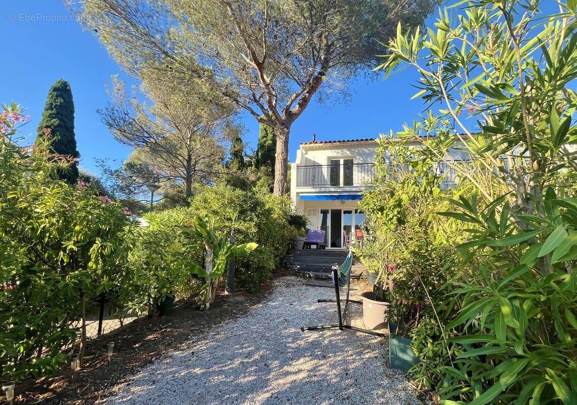 Appartement à SAINT-RAPHAEL
