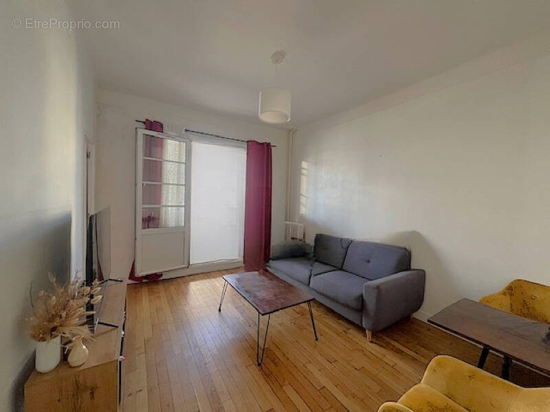 Appartement à MONTROUGE