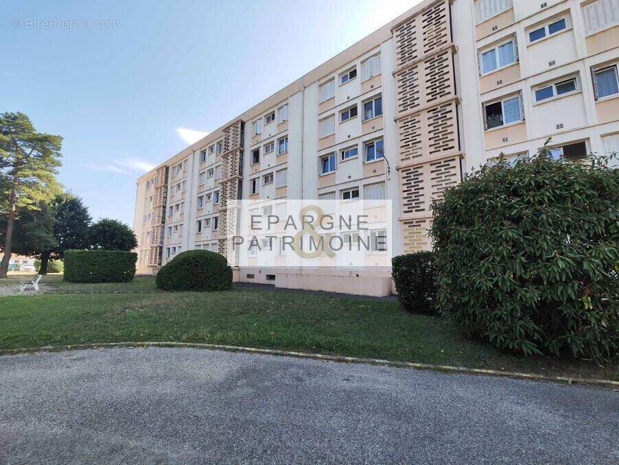 Appartement à VAULX-EN-VELIN