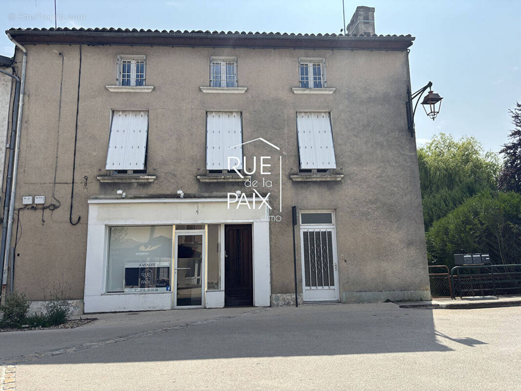 Maison à VOUILLE