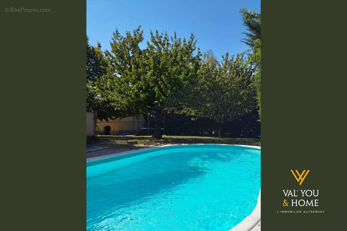 PISCINE - Appartement à SAINT-GENIS-LAVAL