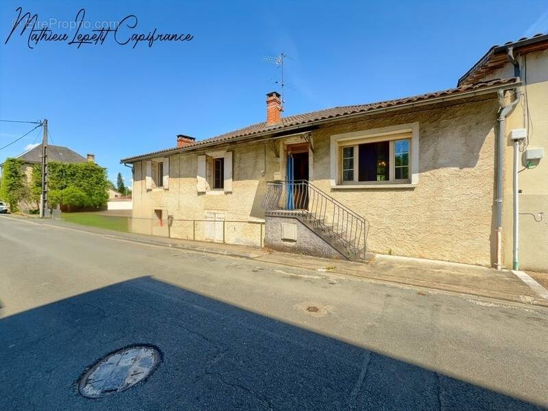 Maison à THIVIERS