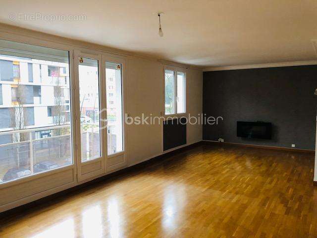 Appartement à DEVILLE-LES-ROUEN