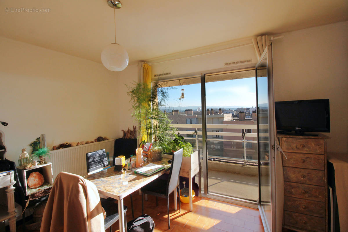 Appartement à CARCASSONNE
