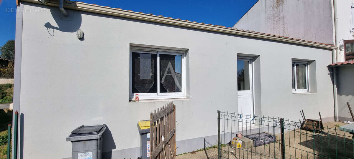 Maison à L&#039;AIGUILLON-SUR-VIE