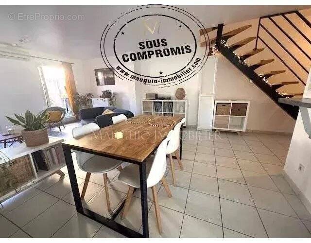 Appartement à MAUGUIO