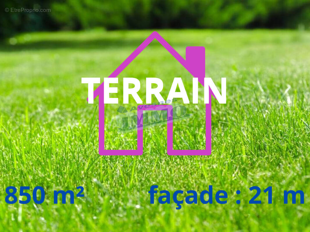 Terrain à DIEVAL
