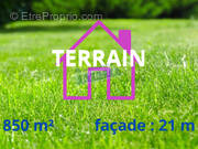 Terrain à DIEVAL