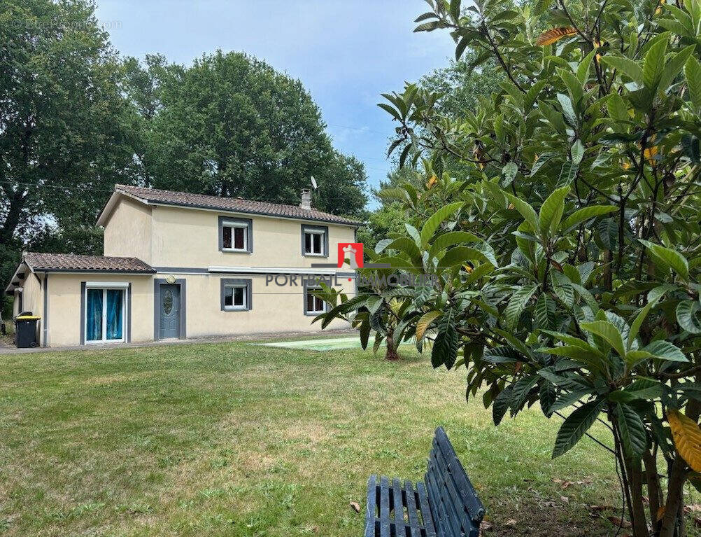 Maison à SAINT-ANDRE-DE-CUBZAC