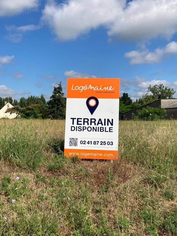 Terrain à FENEU