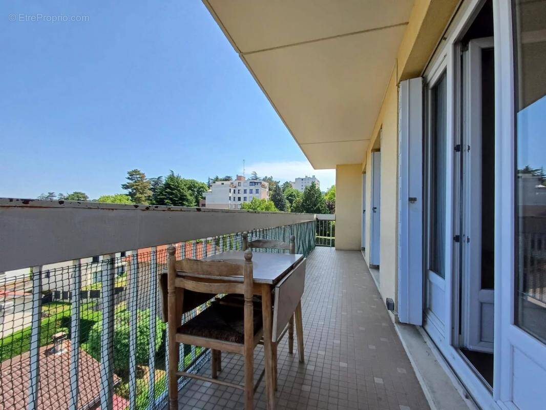 Appartement à OULLINS