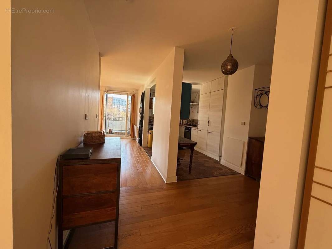 Appartement à PARIS-10E