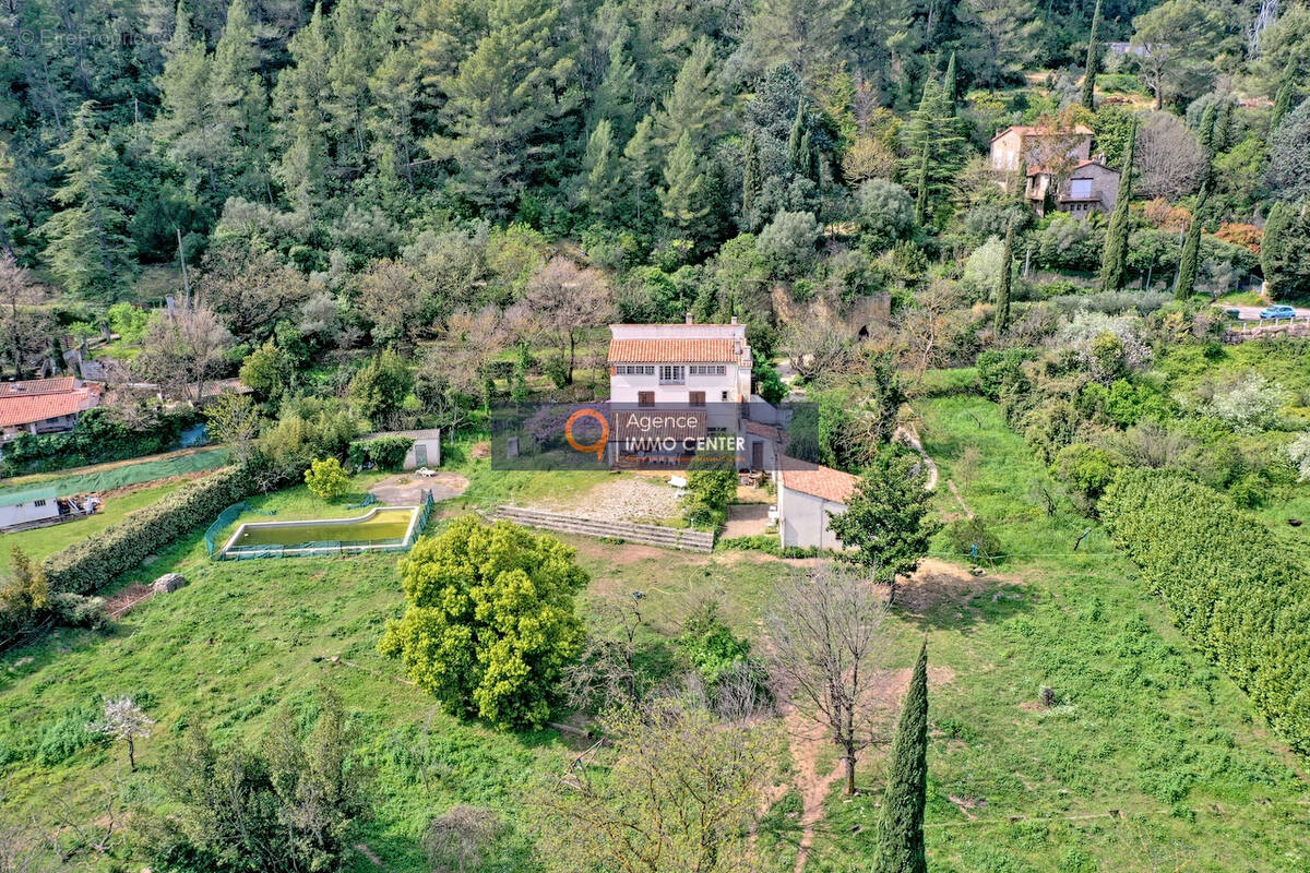 Maison à SOLLIES-TOUCAS