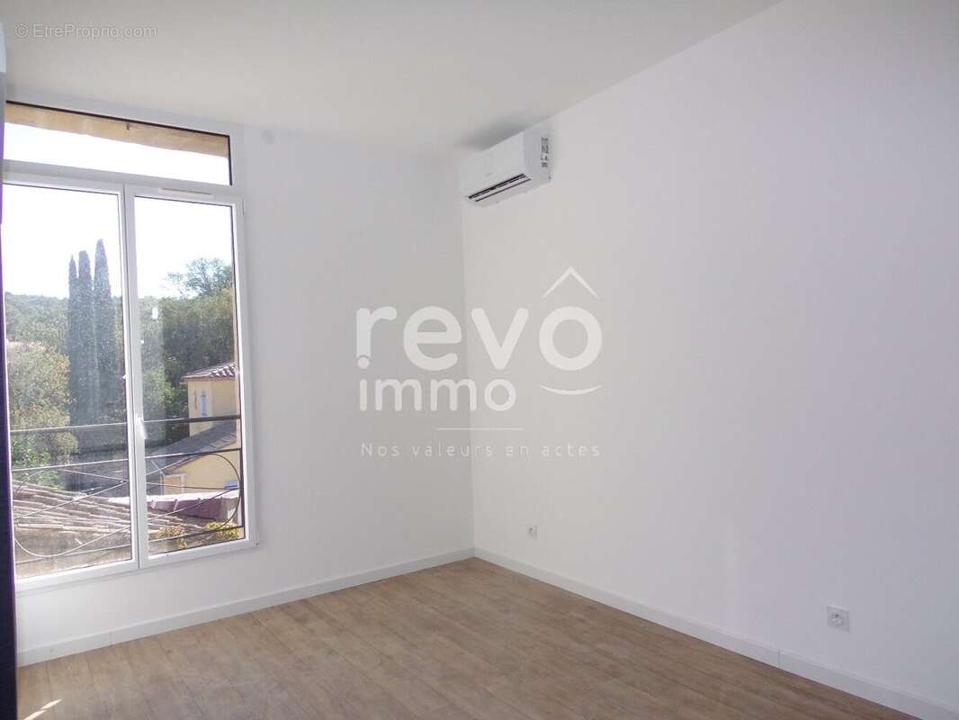 Appartement à PAULHAN