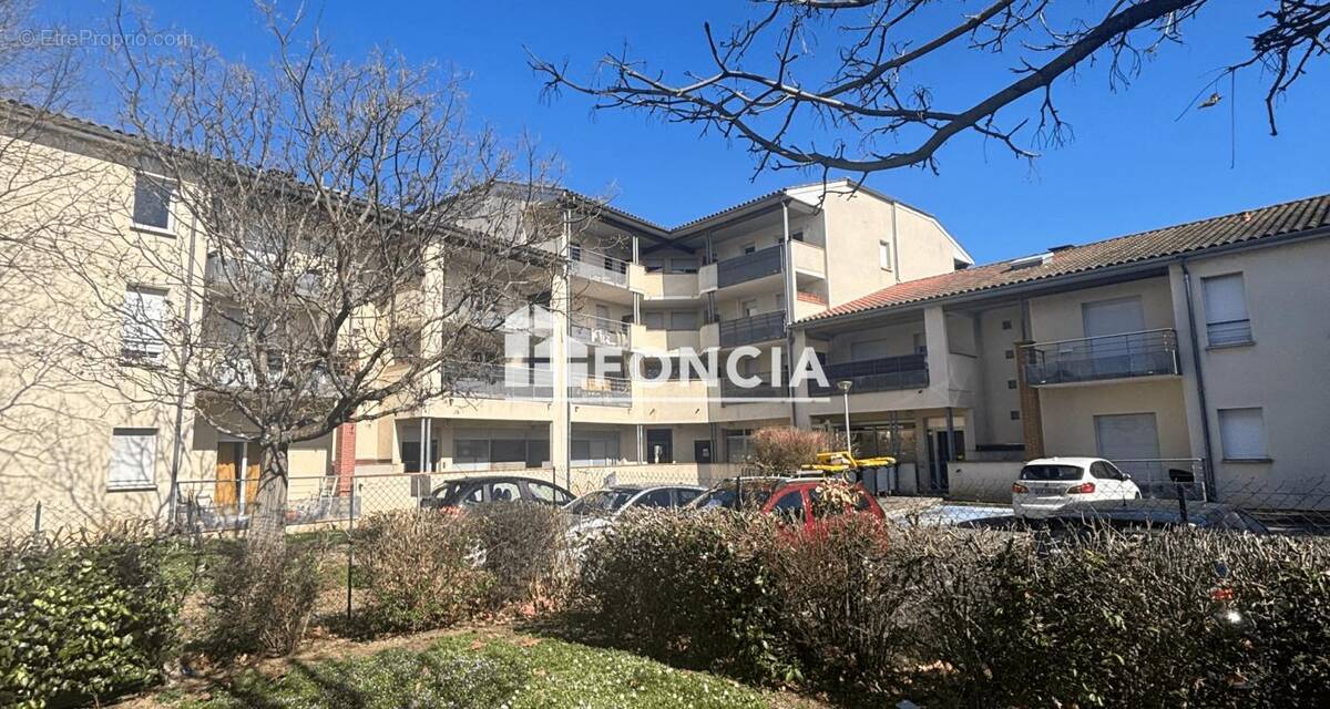 Appartement à LESPINASSE