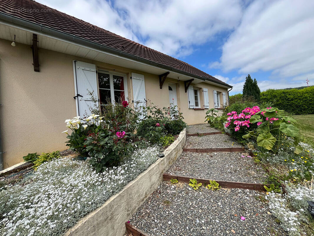 Maison à LE GUE-DE-LA-CHAINE
