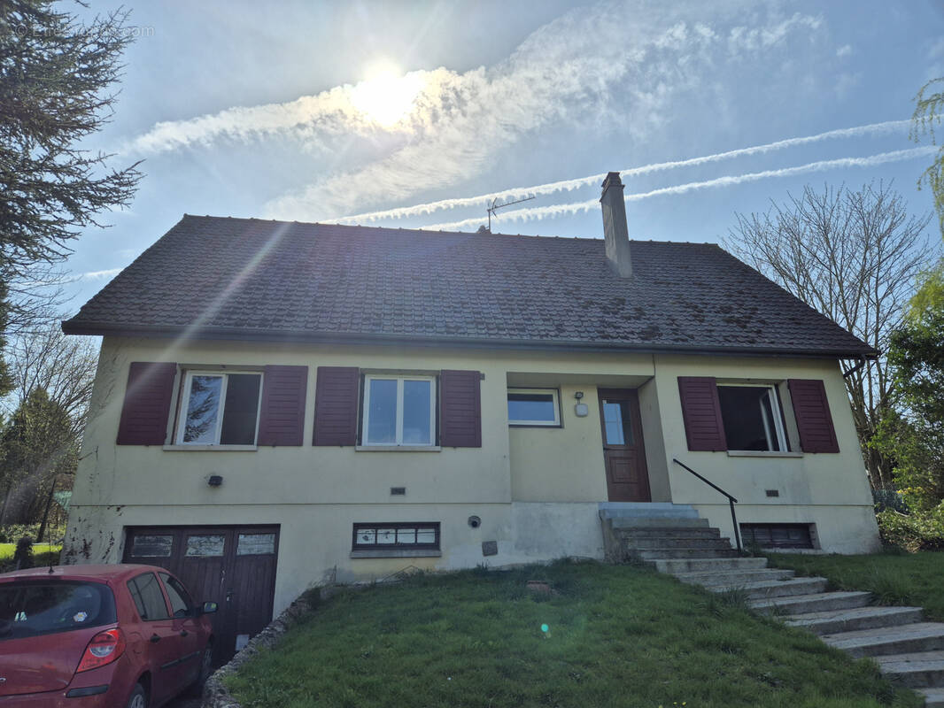 Maison à NEUFCHATEL-EN-BRAY
