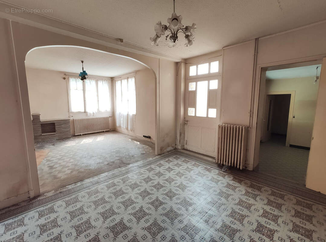 Maison à DHUIZON