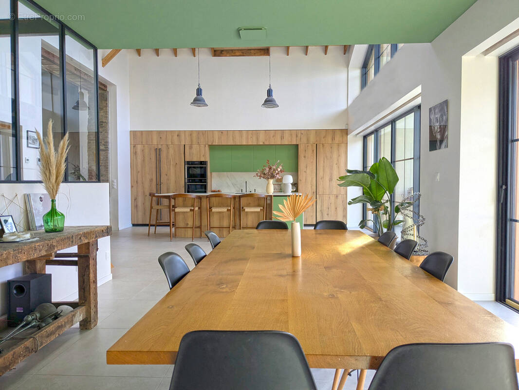 Maison à CHARLY