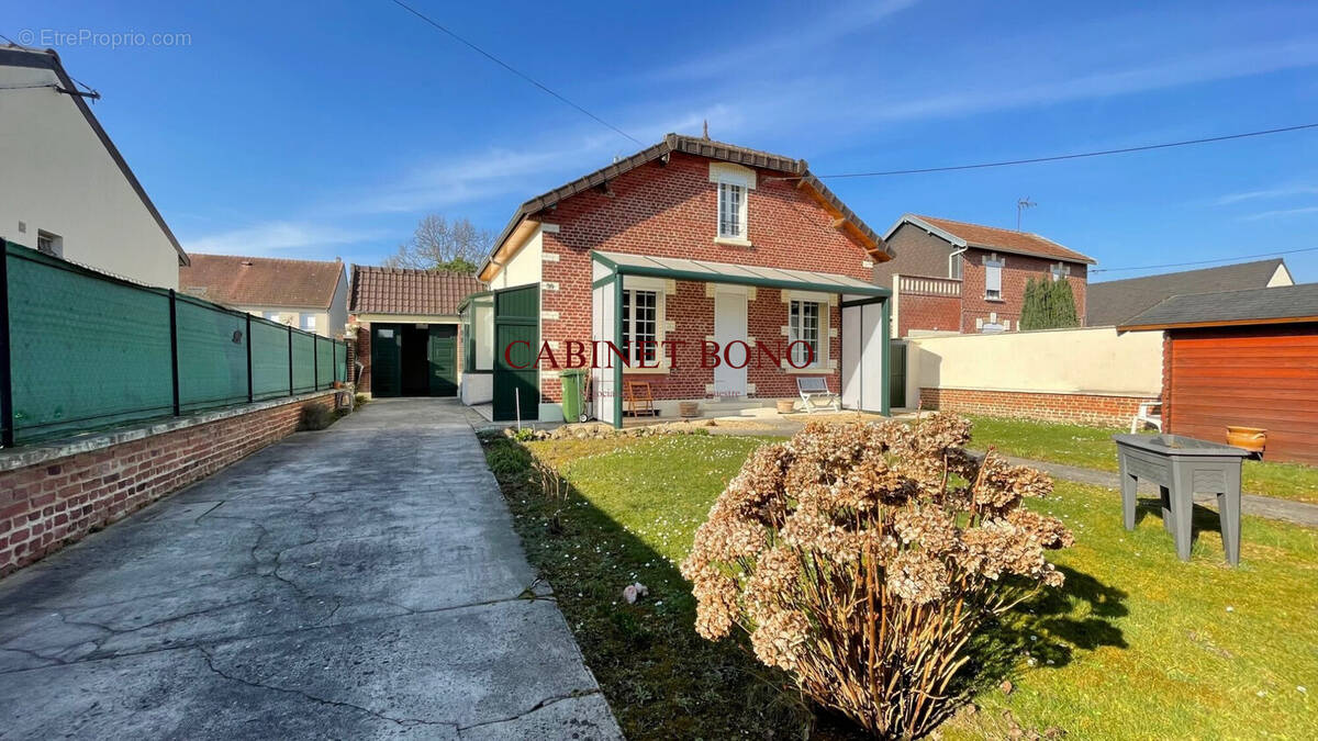 EXTERIEUR - Maison à CHAUNY
