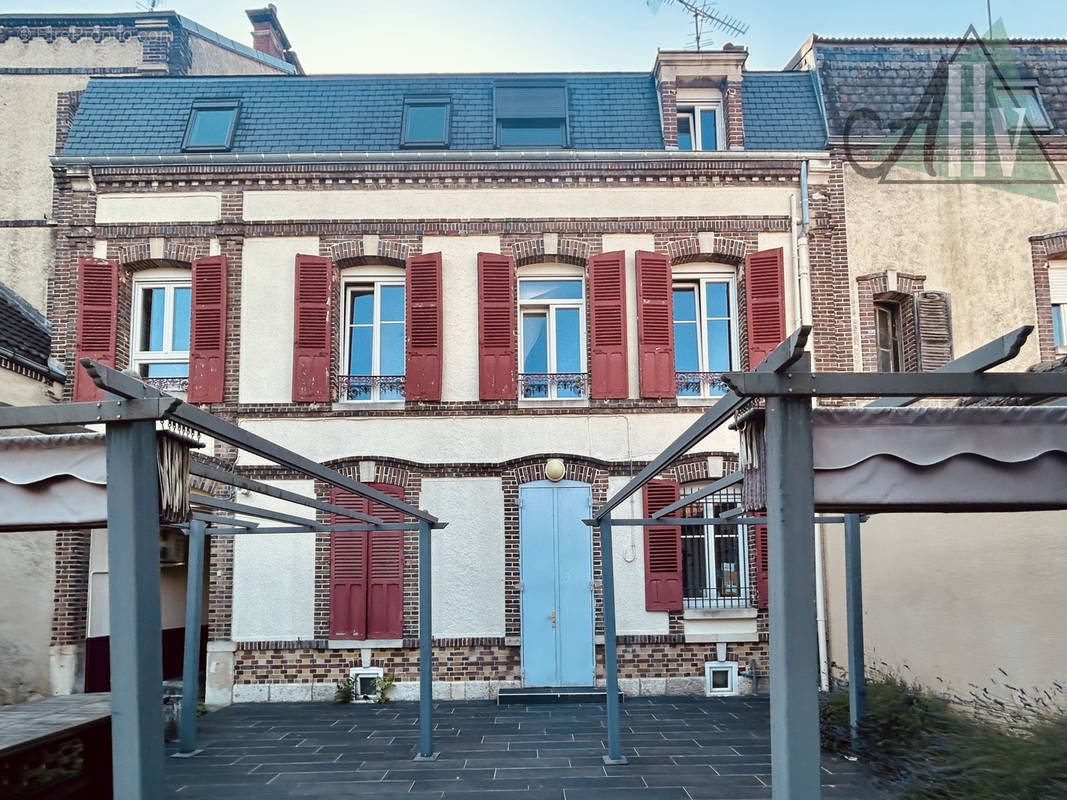Maison à ROMILLY-SUR-SEINE
