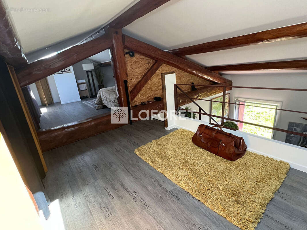 Appartement à LATTES