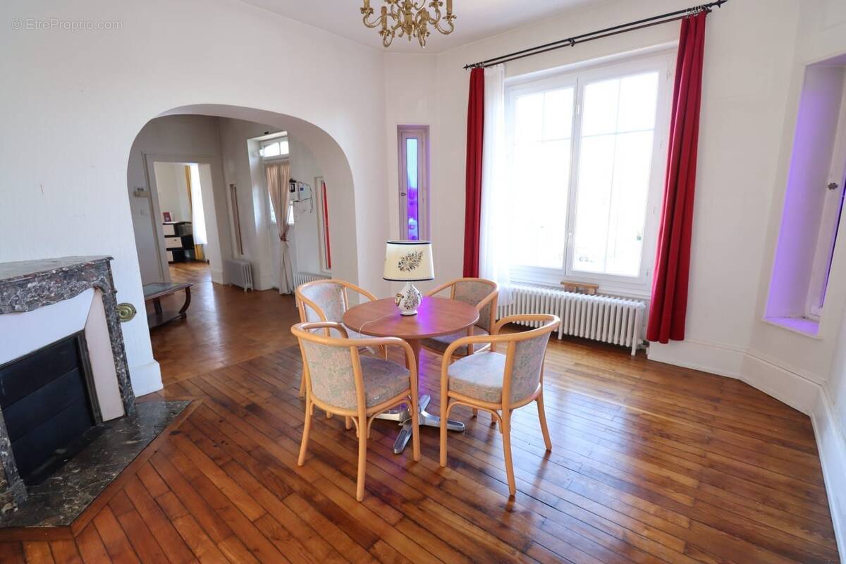 Maison à COULANGES-LES-NEVERS