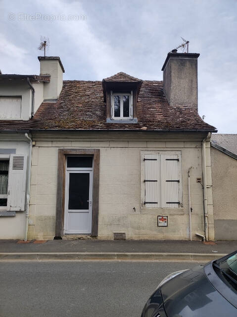 Maison à SAINT-YRIEIX-LA-PERCHE