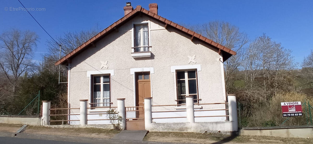 Maison à LAVAULT-SAINTE-ANNE