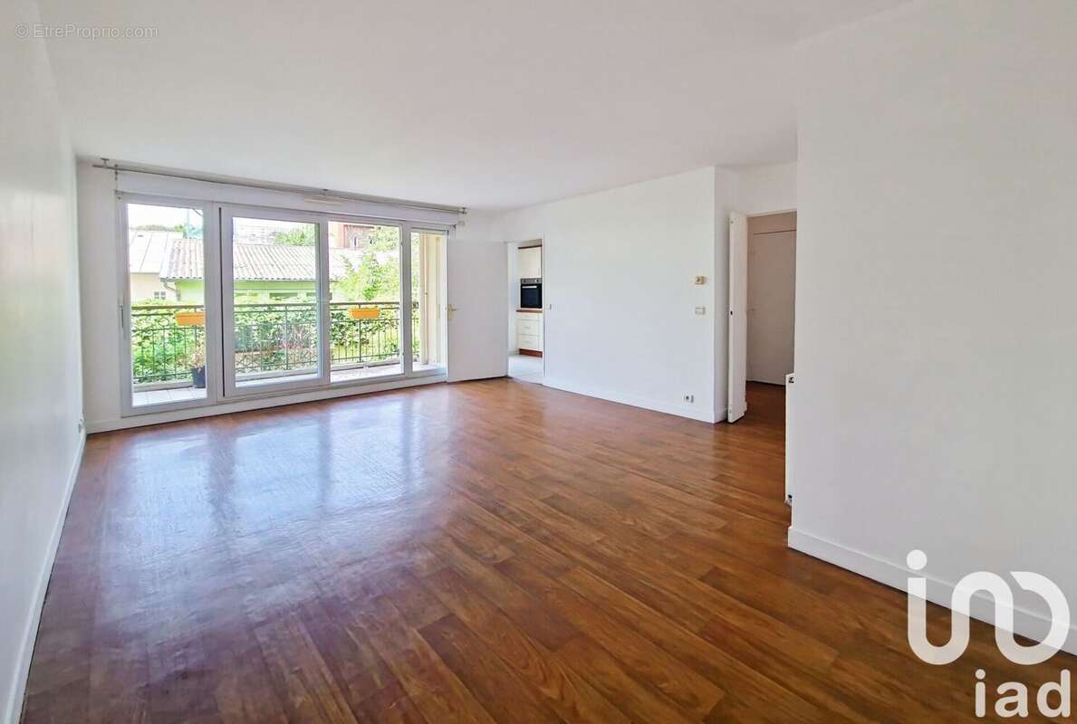 Photo 3 - Appartement à SURESNES