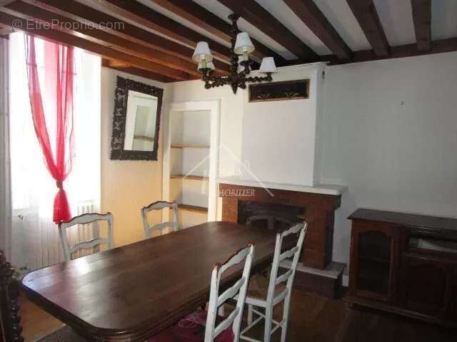 Maison à VARENNES-SUR-ALLIER