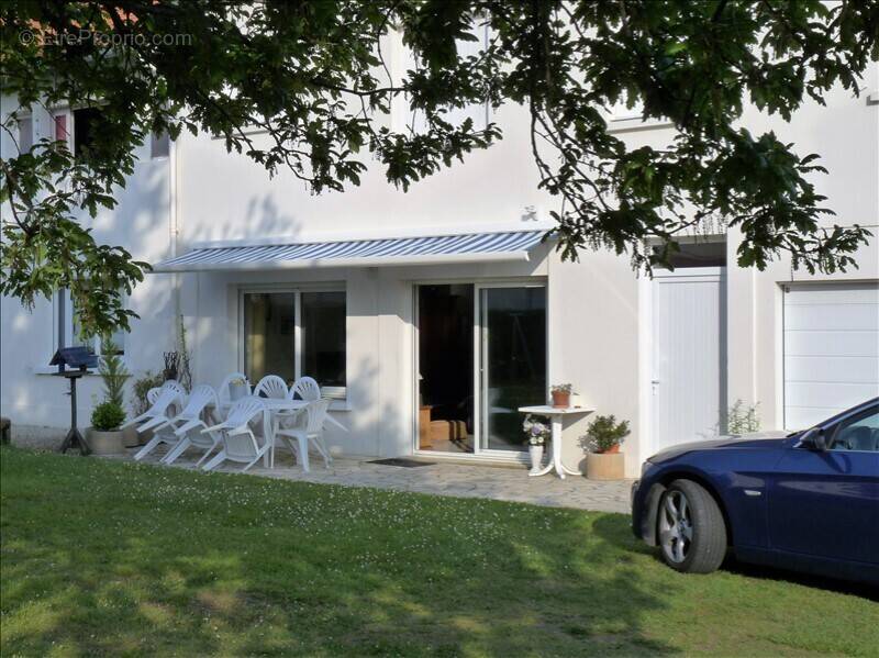 Appartement à VAUX-SUR-MER