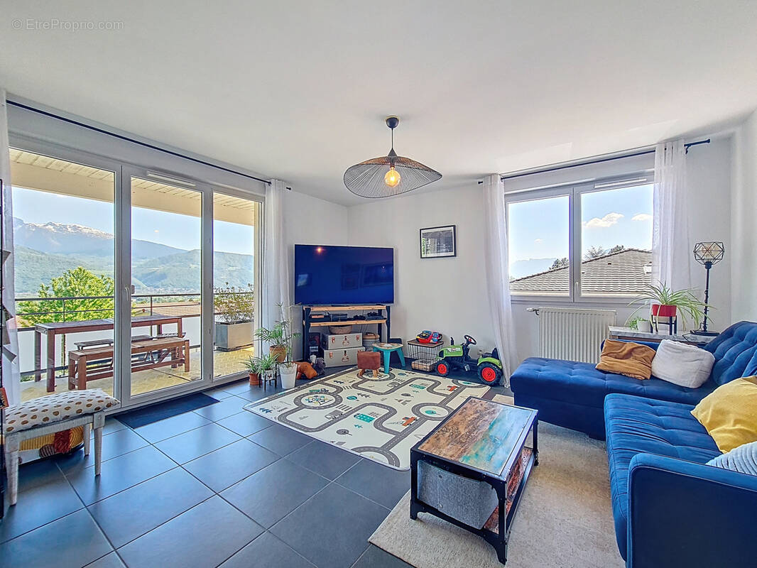 Appartement à SAINT-ISMIER