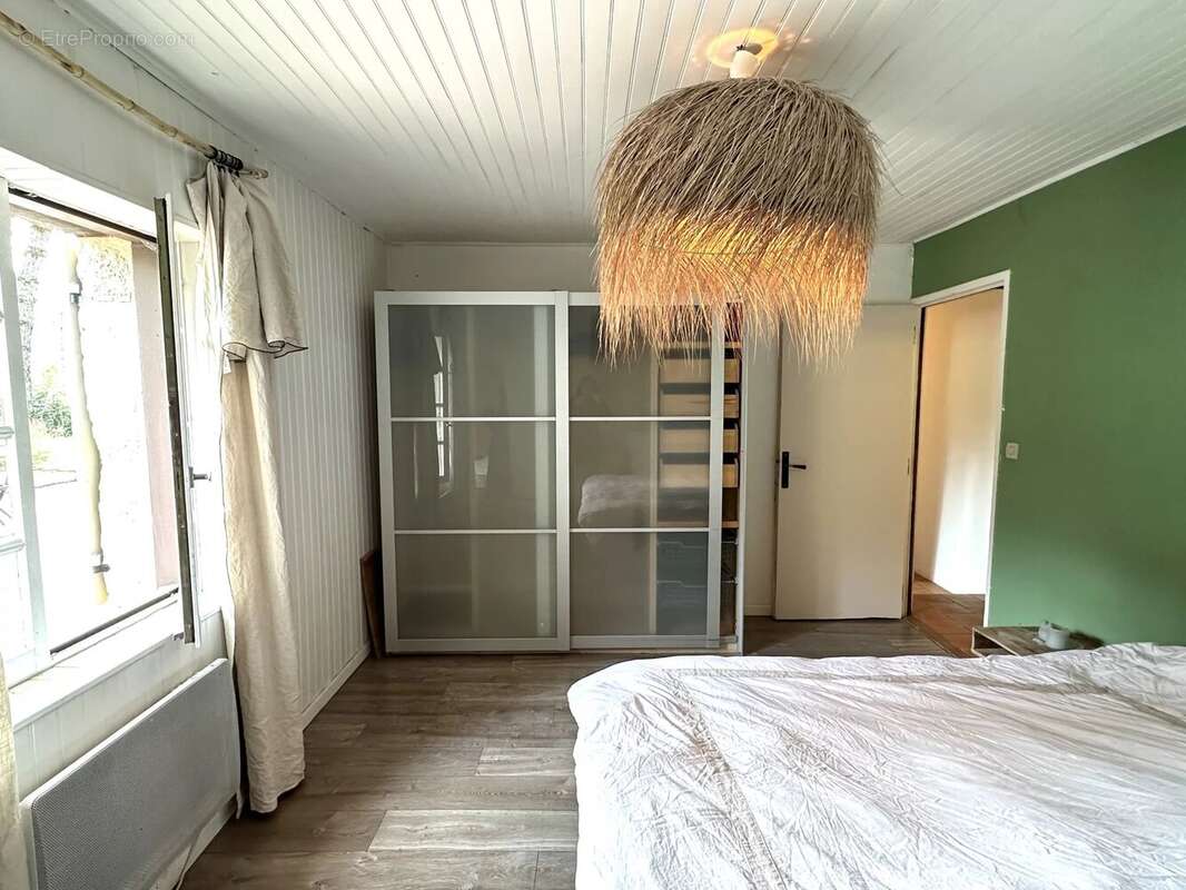 Maison à PINEUILH
