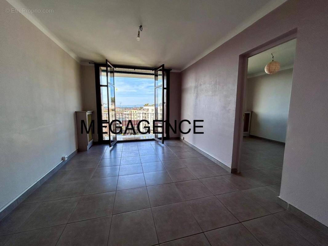 Appartement à SAINT-RAPHAEL