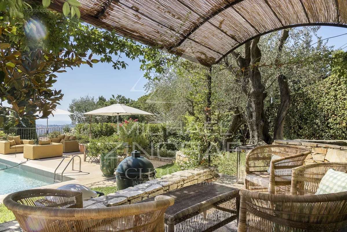 Maison à MOUGINS