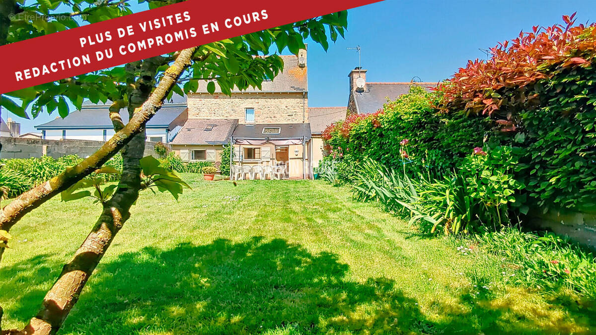 Maison à LEZARDRIEUX